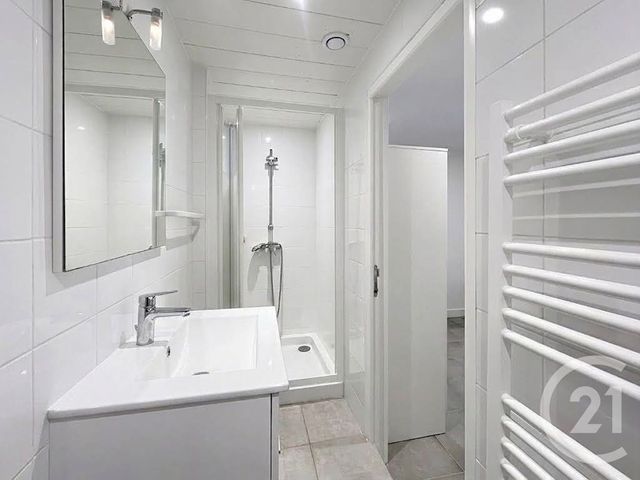 Appartement F2 bis à vendre - 3 pièces - 43.75 m2 - CORBEIL ESSONNES - 91 - ILE-DE-FRANCE - Century 21 Martinot Immobilier