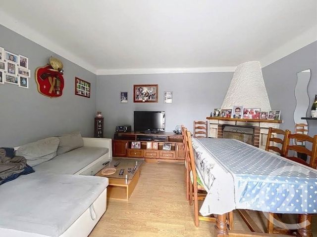Appartement F2 à vendre - 2 pièces - 36.58 m2 - CORBEIL ESSONNES - 91 - ILE-DE-FRANCE - Century 21 Martinot Immobilier