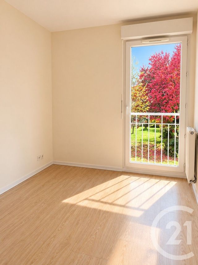 Appartement T3 à vendre - 3 pièces - 56.59 m2 - STE GENEVIEVE DES BOIS - 91 - ILE-DE-FRANCE - Century 21 Martinot Immobilier
