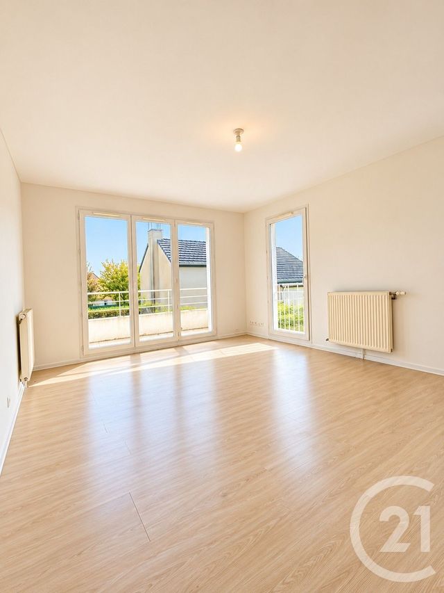 Appartement T3 à vendre - 3 pièces - 56.59 m2 - STE GENEVIEVE DES BOIS - 91 - ILE-DE-FRANCE - Century 21 Martinot Immobilier
