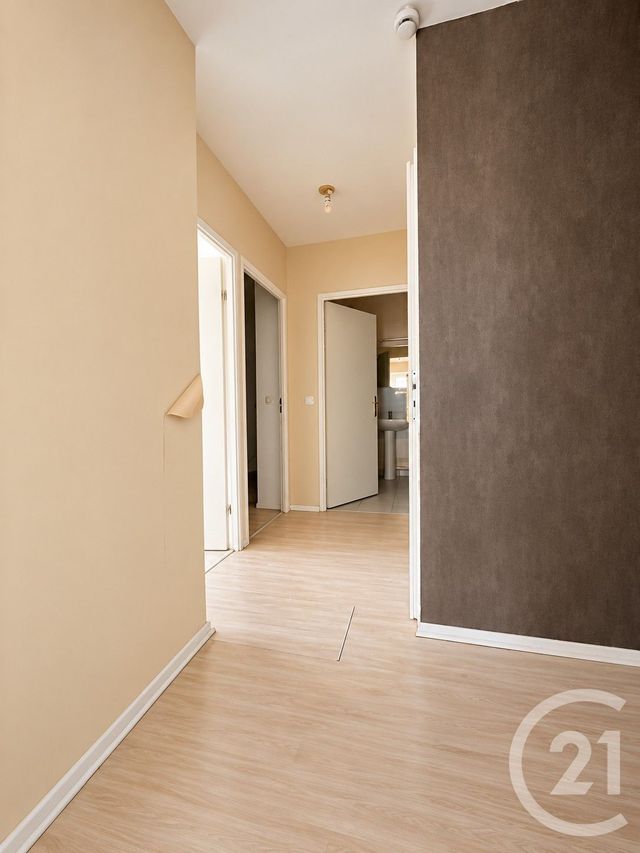 Appartement T3 à vendre - 3 pièces - 56.59 m2 - STE GENEVIEVE DES BOIS - 91 - ILE-DE-FRANCE - Century 21 Martinot Immobilier