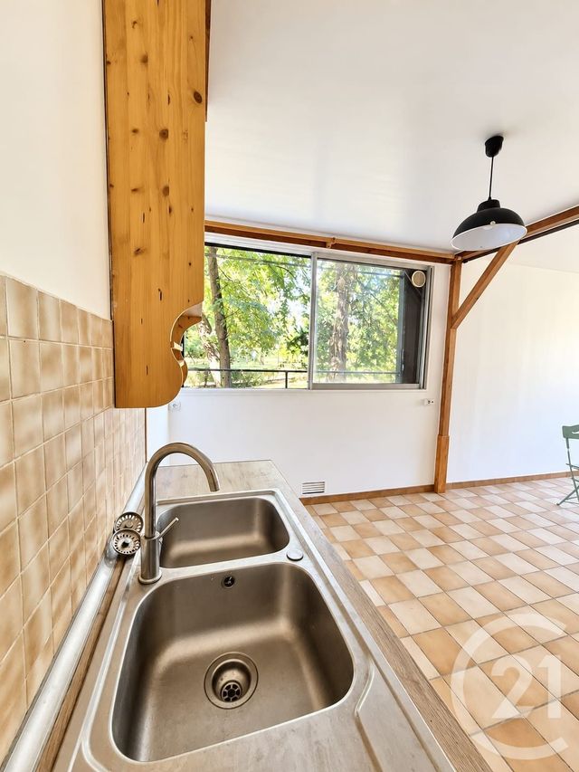 Appartement F2 à vendre - 2 pièces - 40.02 m2 - SAVIGNY SUR ORGE - 91 - ILE-DE-FRANCE - Century 21 Martinot Immobilier