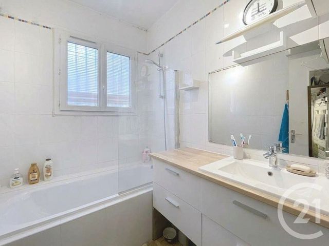 Appartement F7 à vendre - 7 pièces - 147.21 m2 - CORBEIL ESSONNES - 91 - ILE-DE-FRANCE - Century 21 Martinot Immobilier