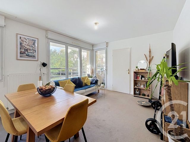 Appartement F2 à vendre - 2 pièces - 43.0 m2 - CORBEIL ESSONNES - 91 - ILE-DE-FRANCE - Century 21 Martinot Immobilier
