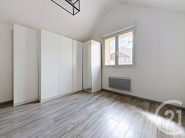 Appartement T2 à louer - 2 pièces - 41.6 m2 - CORBEIL ESSONNES - 91 - ILE-DE-FRANCE - Century 21 Martinot Immobilier